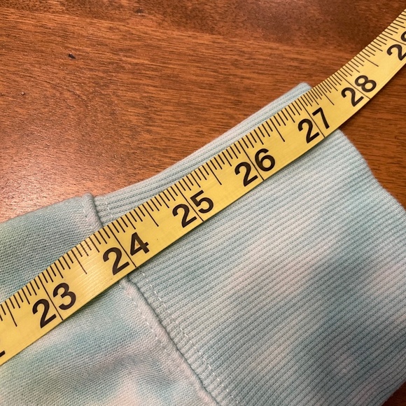 Cozy SO high low tie dye sweatshirt! Size S - Picture 16 of 16